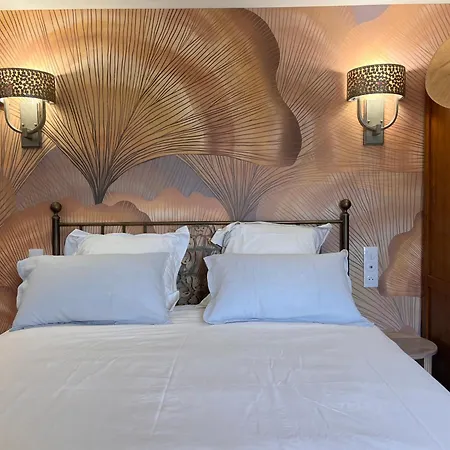 Le Groom Hotel