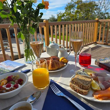 Le Groom Hotel 4*
